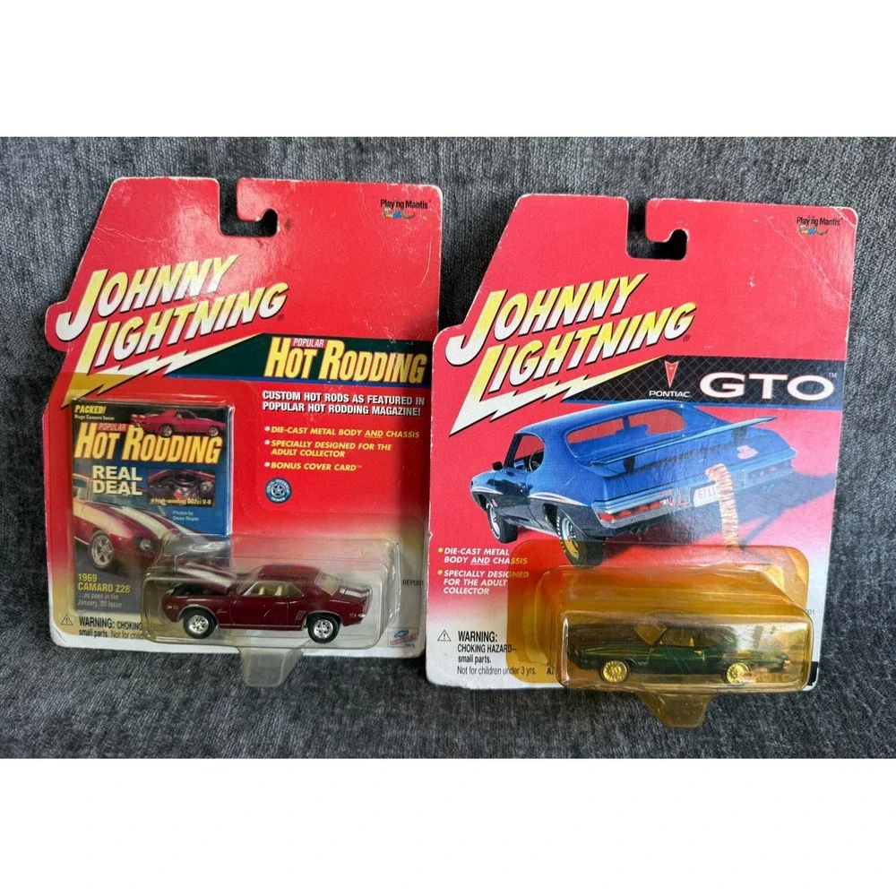 Lot 2 Johnny Lightning 1/64 1969 Camaro Z28 Hot Rodding & 1971 Pontiac GTO Green